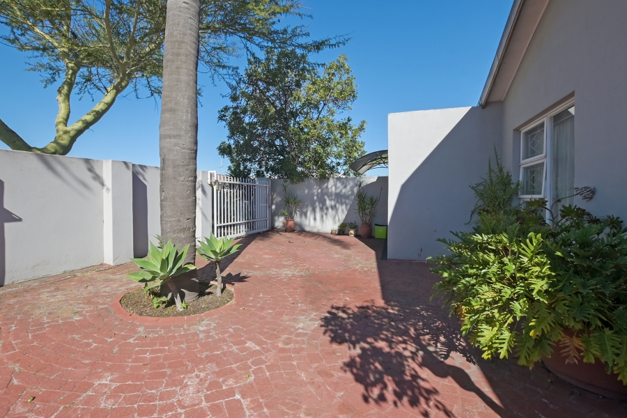 5 Bedroom Property for Sale in Richwood Western Cape